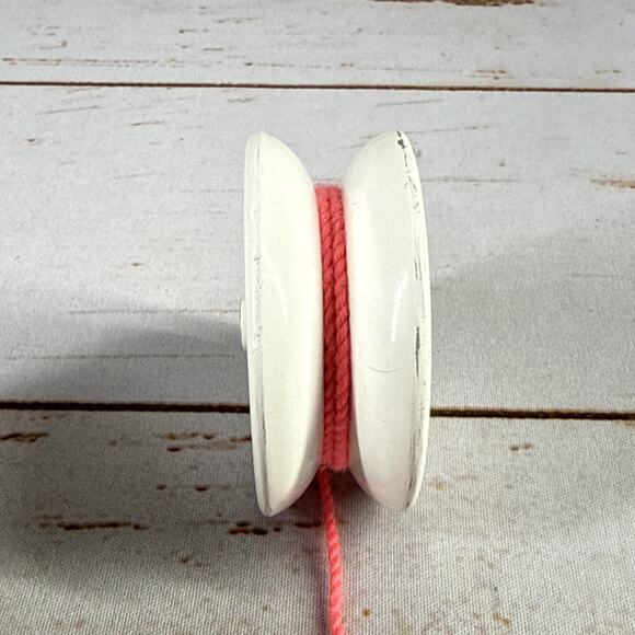 Yomega Wing Force Aluminum Yo-Yo & Leather Holder - Picture 6 of 7